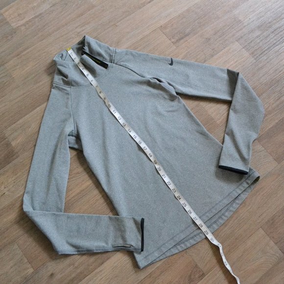 NWT Nike Women Fitted Gray Cowlneck Zip Pullover Base Layer Thermal Top Size Sm - Picture 3 of 6